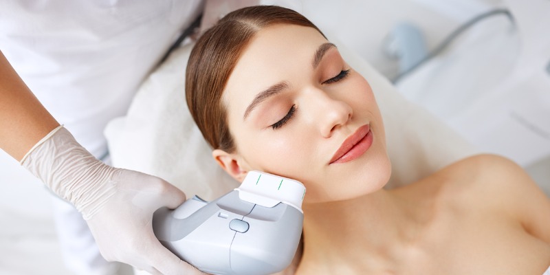 How Fat Freezing and HIFU Work Together? 4 book a personalised consultation of Fat Freezing and HIFU Together Borehamwood